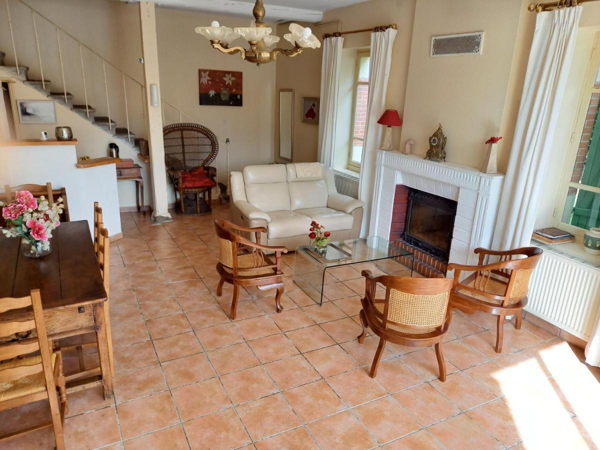 Bed and Breakfast Les Malvaux Huriel Exterior foto