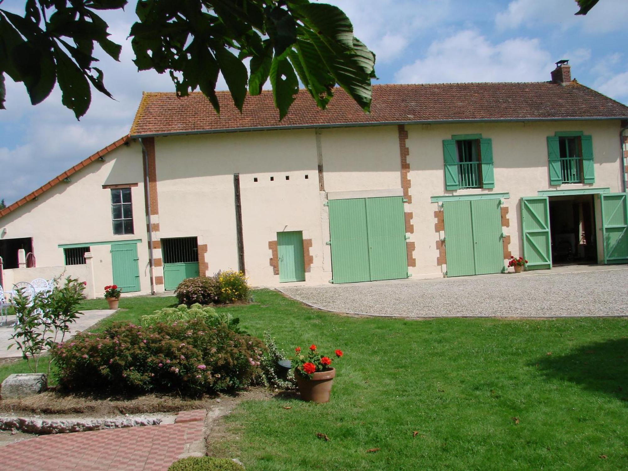 Bed and Breakfast Les Malvaux Huriel Exterior foto